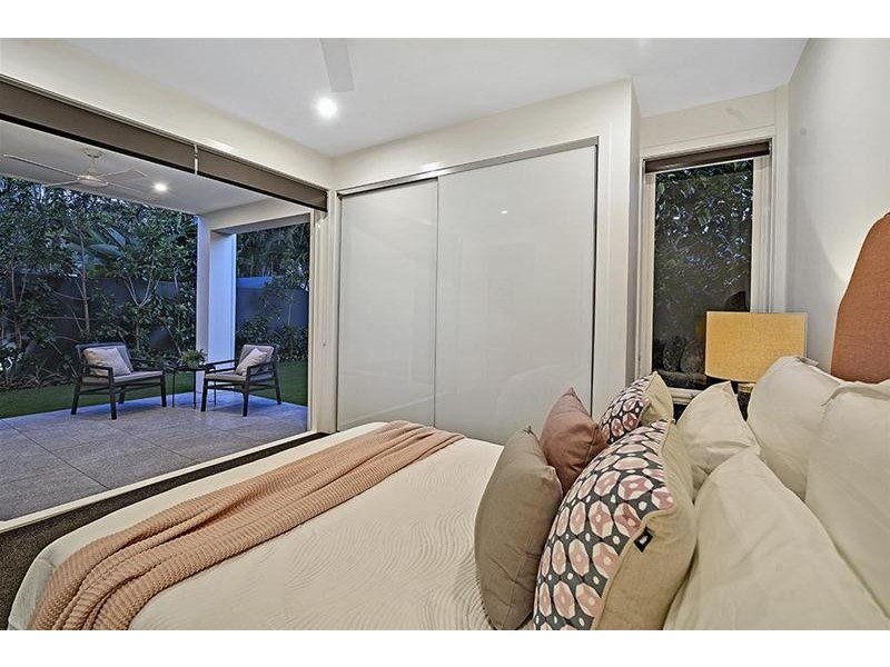 2/28 Blondell Avenue, Surfers Paradise QLD 4217