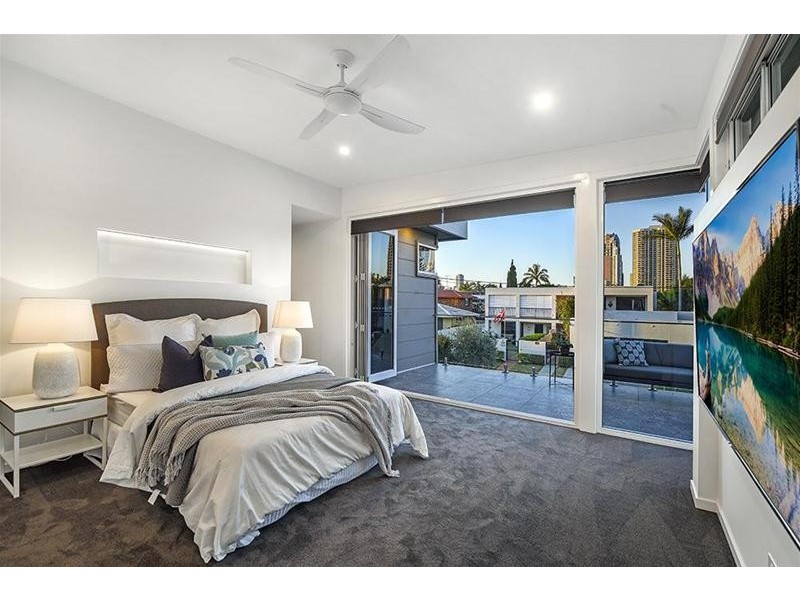 2/28 Blondell Avenue, Surfers Paradise QLD 4217