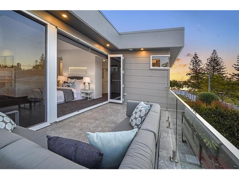 2/28 Blondell Avenue, Surfers Paradise QLD 4217