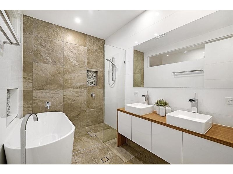 2/28 Blondell Avenue, Surfers Paradise QLD 4217