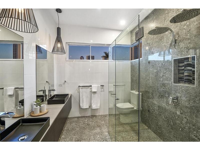 2/28 Blondell Avenue, Surfers Paradise QLD 4217