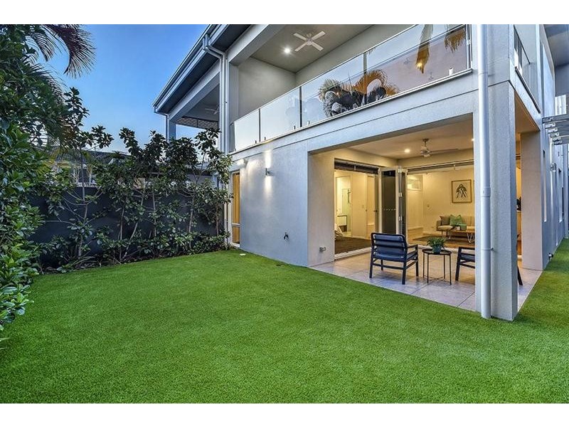 2/28 Blondell Avenue, Surfers Paradise QLD 4217