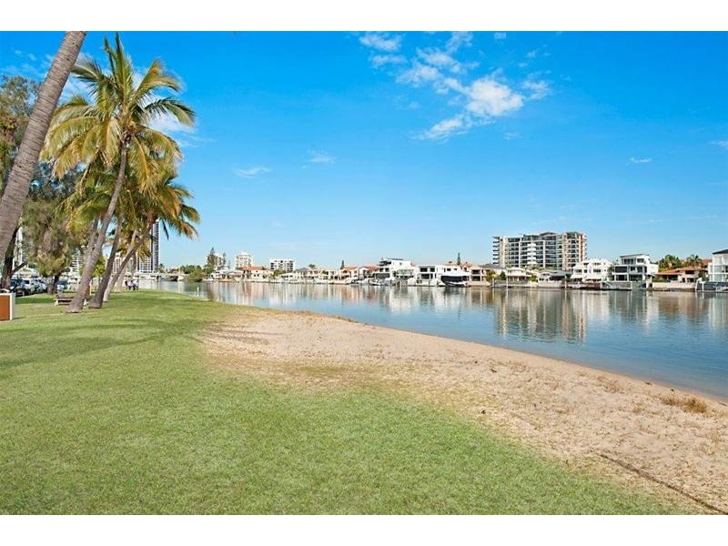 2/28 Blondell Avenue, Surfers Paradise QLD 4217