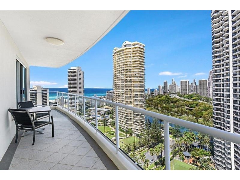 15 Breaker Street, Main Beach QLD 4217