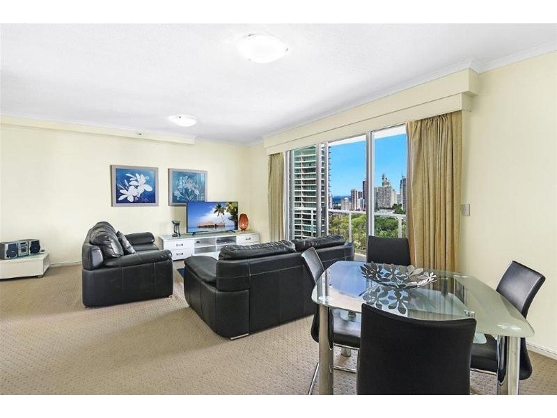 15 Breaker Street, Main Beach QLD 4217