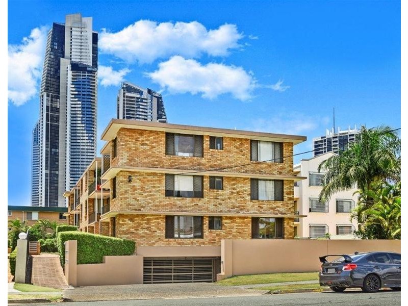 2/11 Stanhill Drive, Surfers Paradise QLD 4217