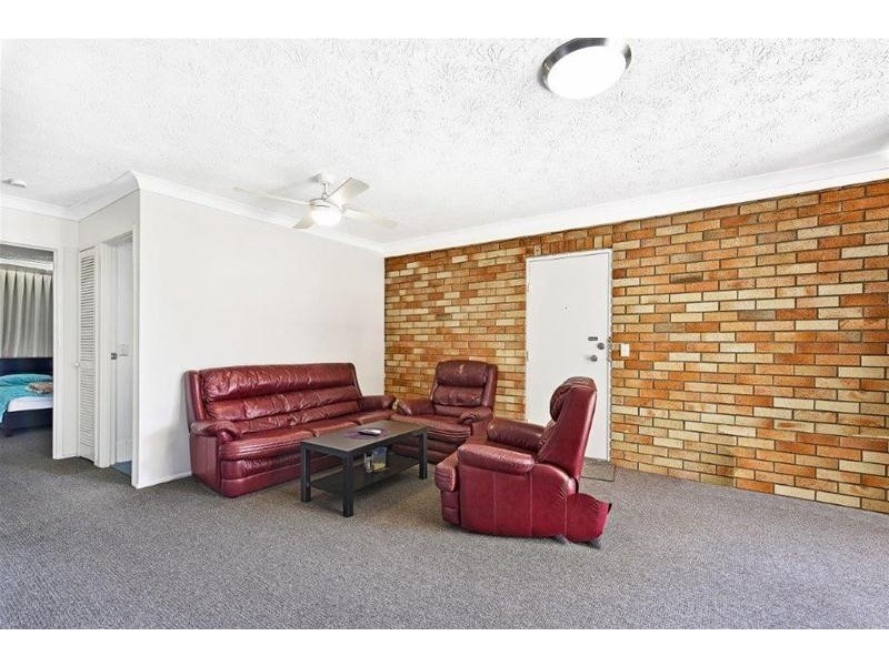 2/11 Stanhill Drive, Surfers Paradise QLD 4217