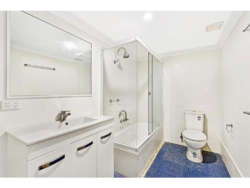 2/11 Stanhill Drive, Surfers Paradise QLD 4217