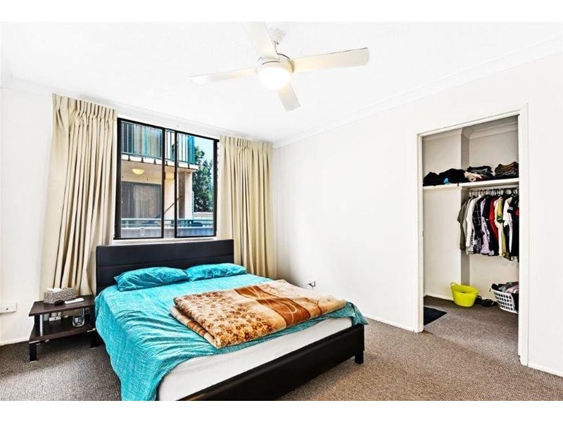 2/11 Stanhill Drive, Surfers Paradise QLD 4217