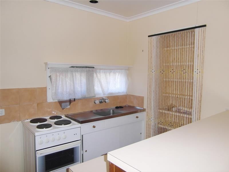 7  Leonard Avenue “Sunkist Lodge”, Surfers Paradise QLD 4217