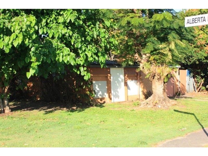 27 Sunset Boulevard, Surfers Paradise QLD 4217