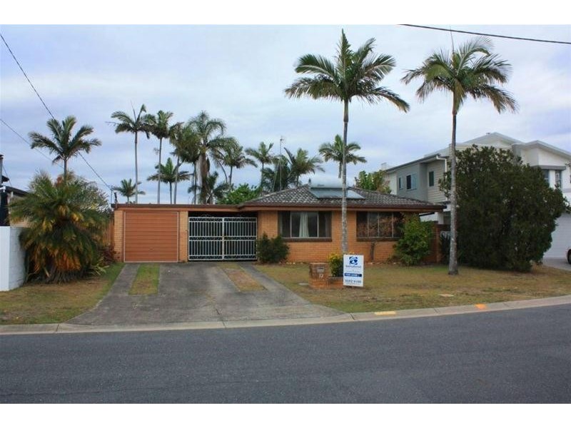 12 Carmel Court, Broadbeach Waters QLD 4218