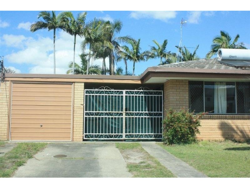 12 Carmel Court, Broadbeach Waters QLD 4218