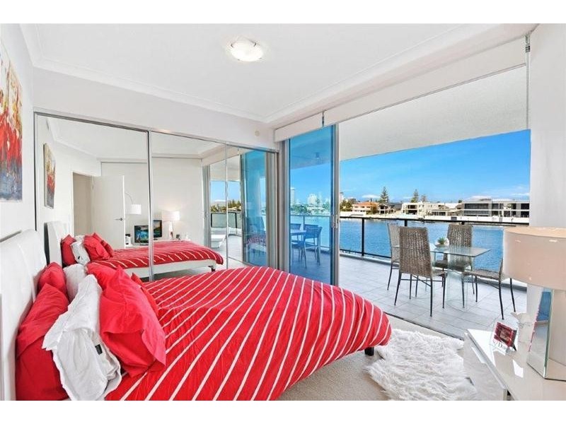 30 Paradise Island, Surfers Paradise QLD 4217