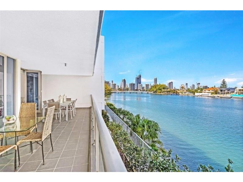 30 Paradise Island, Surfers Paradise QLD 4217