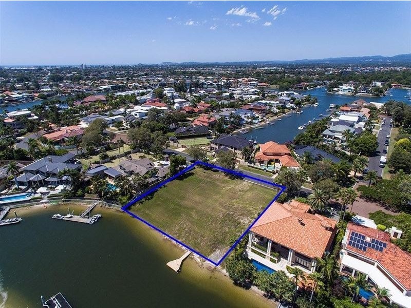 12  Freyburg Street, Sorrento QLD 4217