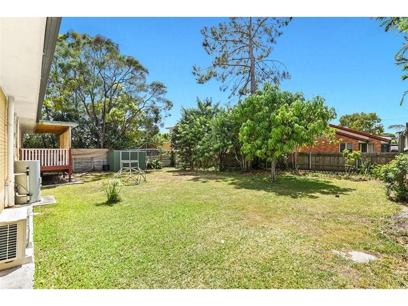 21 Kumbari Avenue, Southport QLD 4215