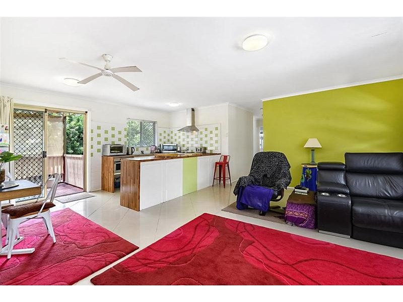 21 Kumbari Avenue, Southport QLD 4215