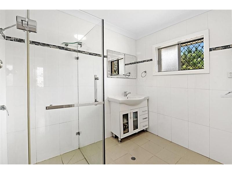 21 Kumbari Avenue, Southport QLD 4215