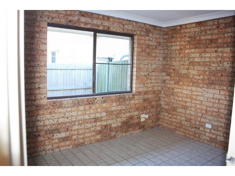 2/4 Duet Drive, Mermaid Waters QLD 4218