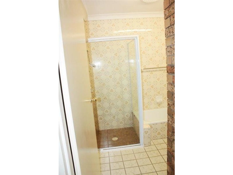 2/4 Duet Drive, Mermaid Waters QLD 4218