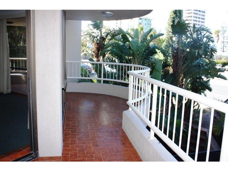 2/15 Old Burleigh Road, Surfers Paradise QLD 4217