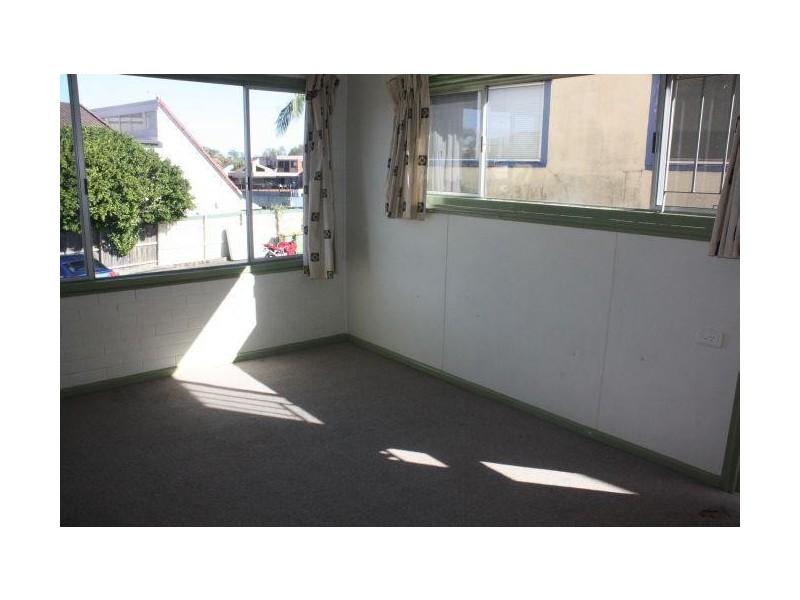 107 Stanhill Drive, Chevron Island QLD 4217