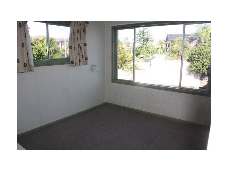 107 Stanhill Drive, Chevron Island QLD 4217