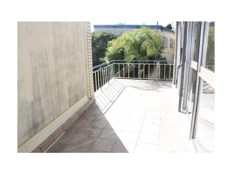 107 Stanhill Drive, Chevron Island QLD 4217