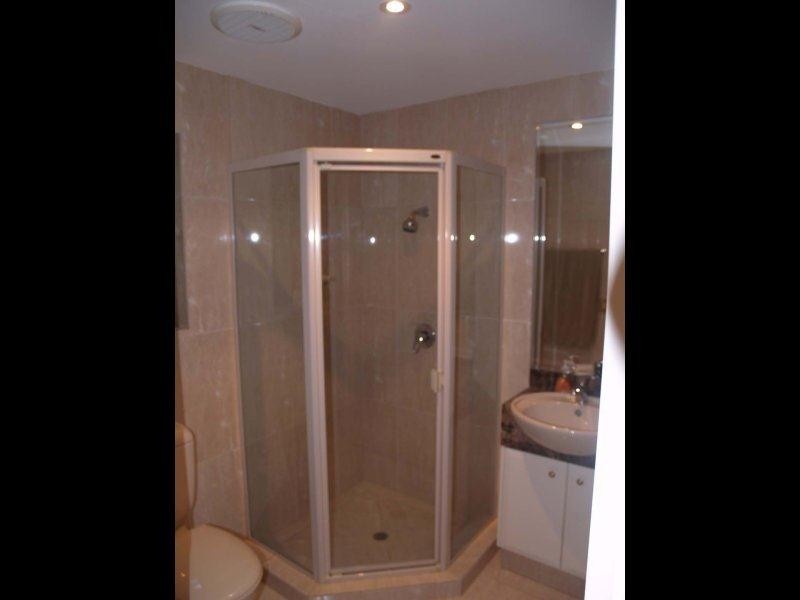 25 Rankin Parade, Main Beach QLD 4217