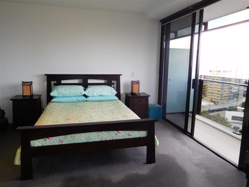 9 Ferny Avenue, Surfers Paradise QLD 4217