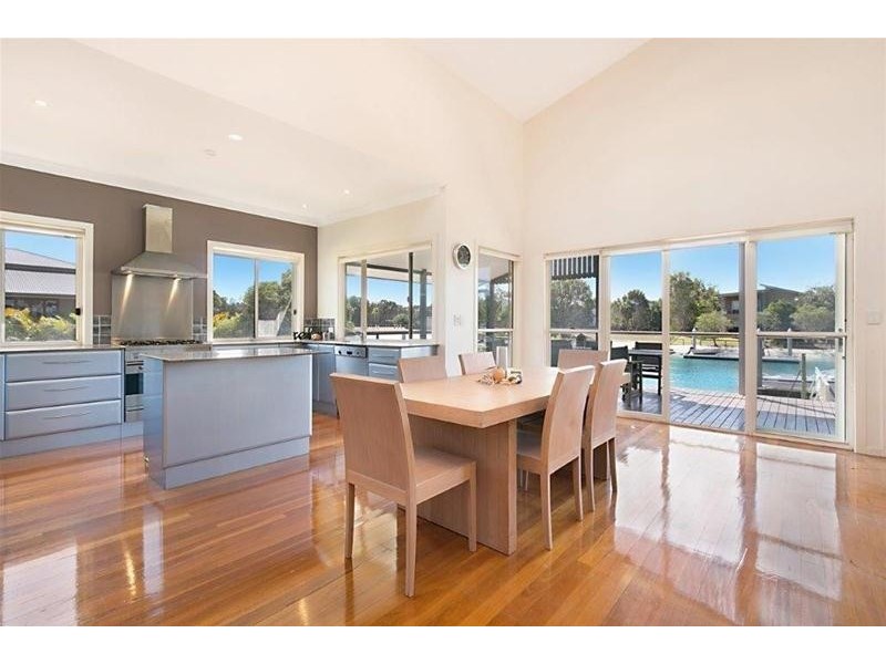 9 Doeblin Drive, South Stradbroke QLD 4216