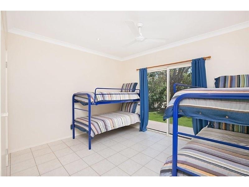 9 Doeblin Drive, South Stradbroke QLD 4216