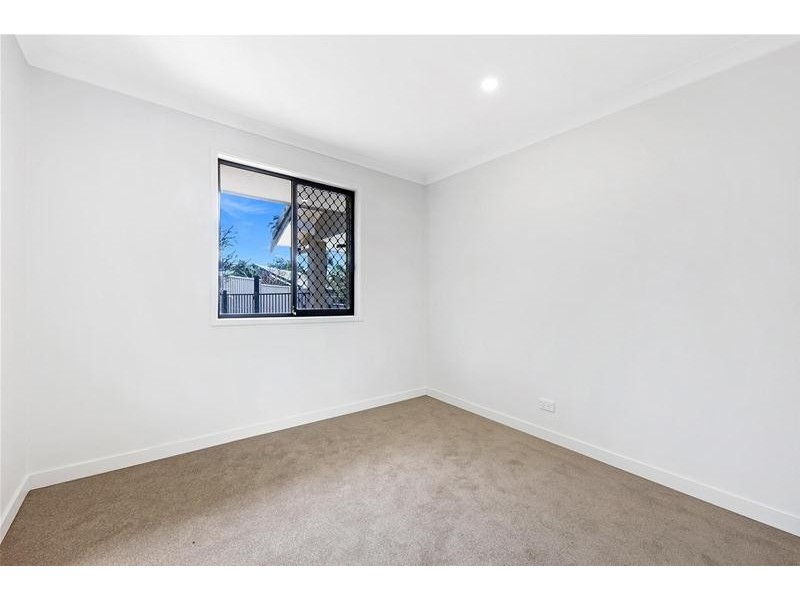 14 Lothian Avenue, Sorrento QLD 4217