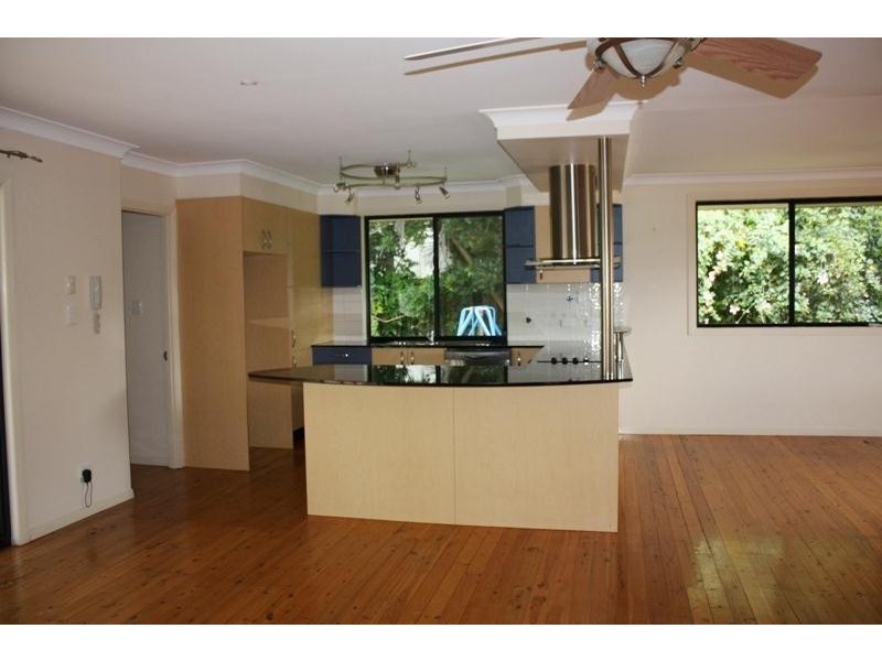 24 Wallace Street, Southport QLD 4215