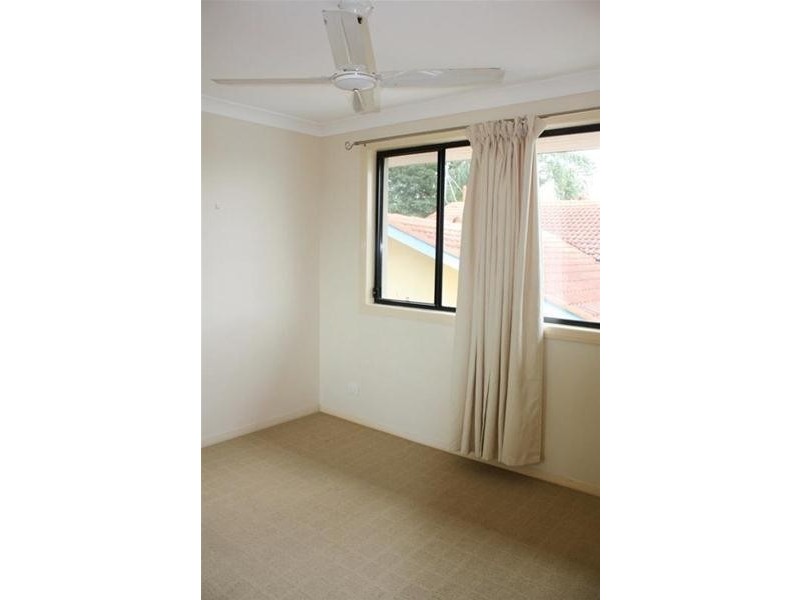 24 Wallace Street, Southport QLD 4215