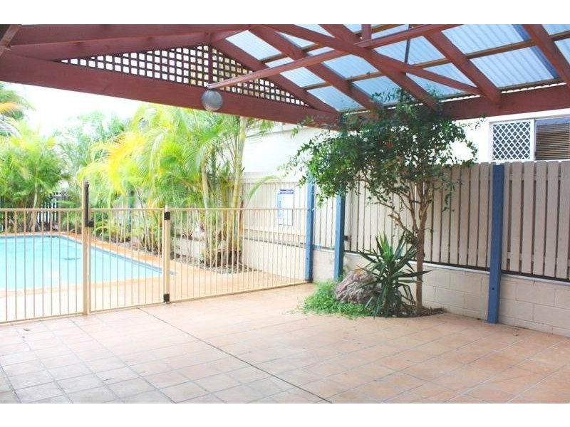 24 Wallace Street, Southport QLD 4215