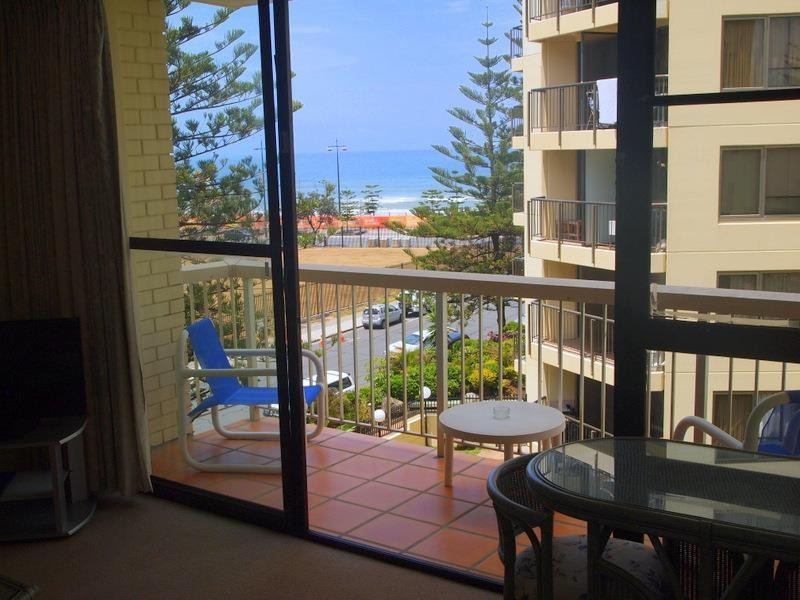 20 – 22 Trickett Street “Surfers Paradise Beach Units”, Surfers Paradise QLD 4217