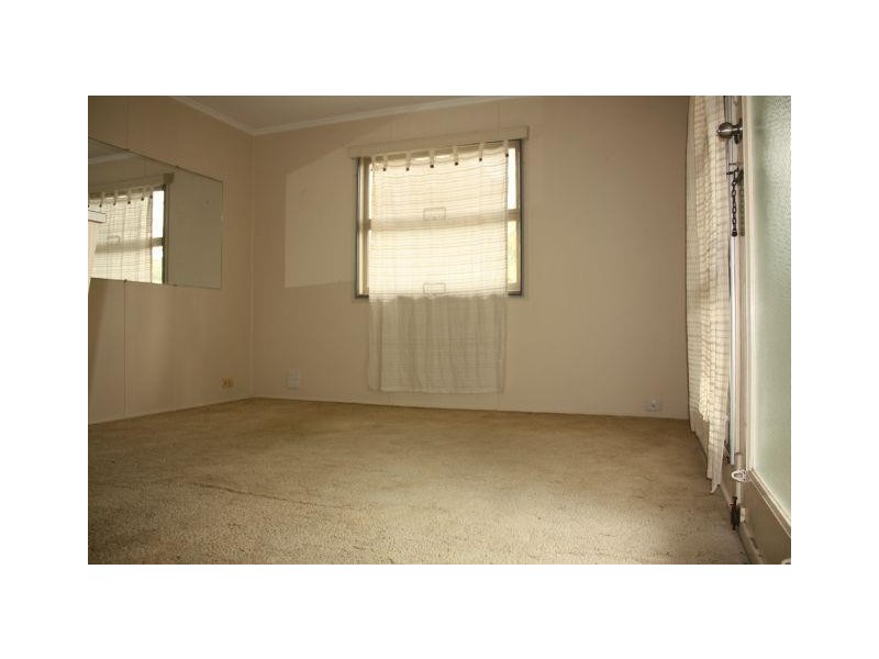 7 Leonard Avenue, Surfers Paradise QLD 4217