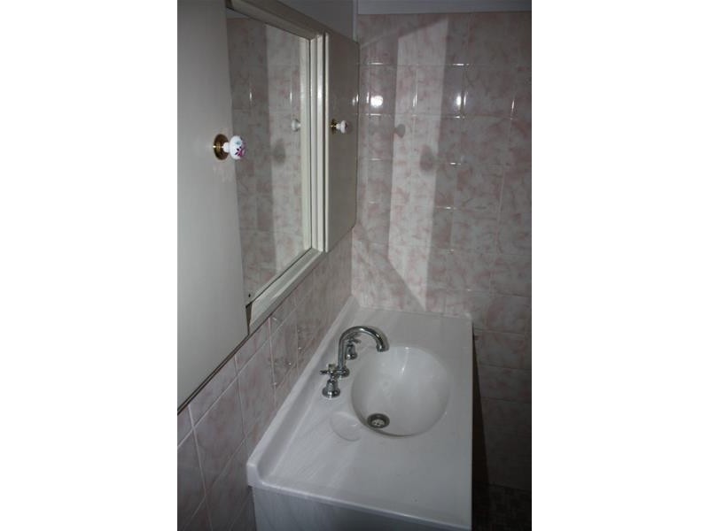 7 Leonard Avenue, Surfers Paradise QLD 4217