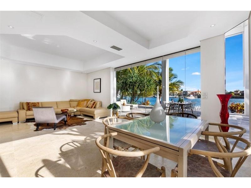 24 Paradise Place, Surfers Paradise QLD 4217