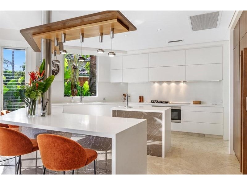 24 Paradise Place, Surfers Paradise QLD 4217