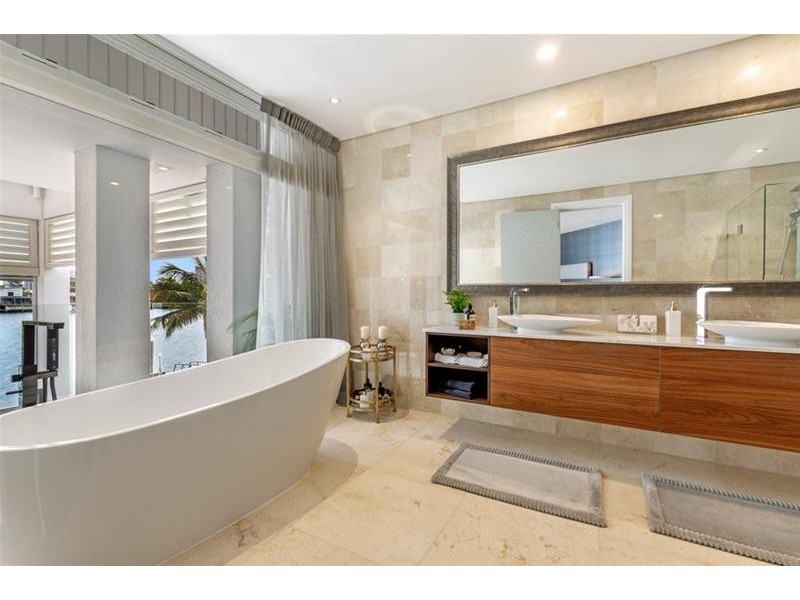 24 Paradise Place, Surfers Paradise QLD 4217