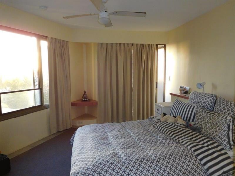 1002/8 Trickett Street, Surfers Paradise QLD 4217