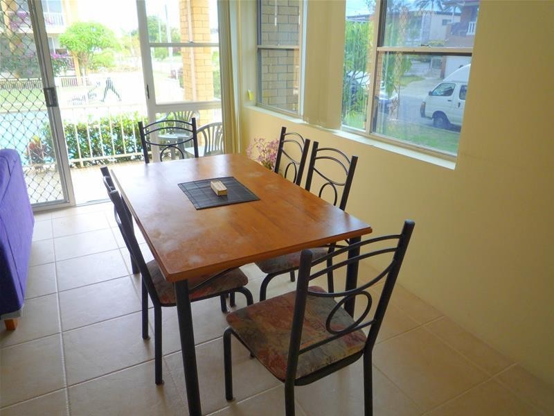 10 Sunrise Boulevard “Sunrise Chalet”, Surfers Paradise QLD 4217