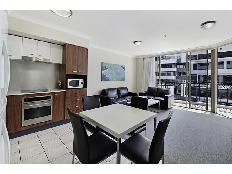 23  Ferny Avenue, Surfers Paradise QLD 4217