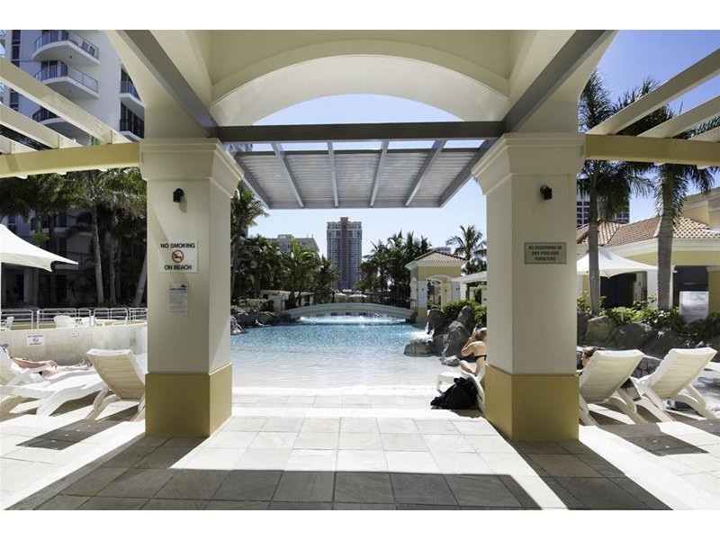 23  Ferny Avenue, Surfers Paradise QLD 4217