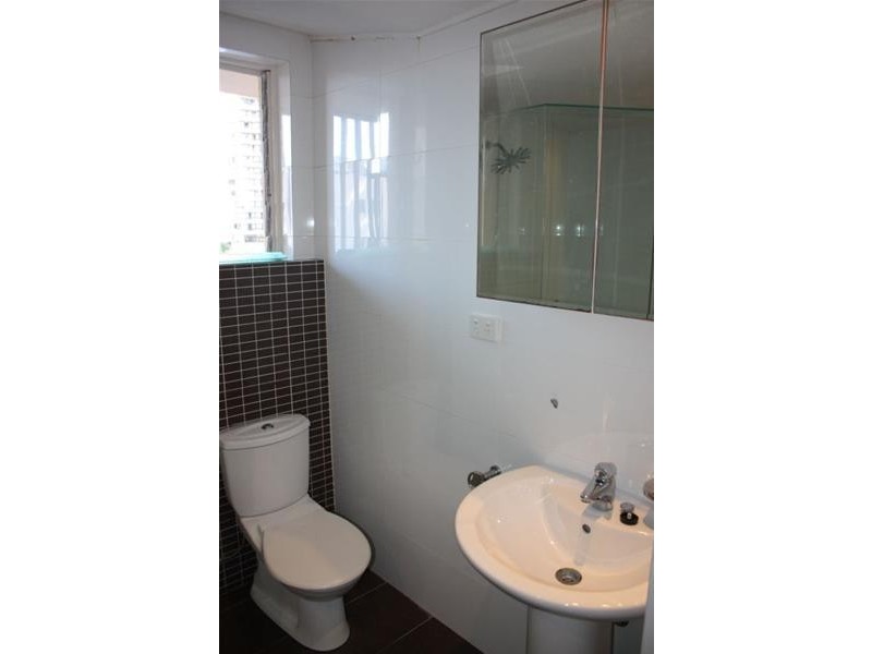 34 Hanlan Street, Surfers Paradise QLD 4217