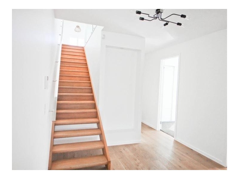 28 Blondell Avenue, Surfers Paradise QLD 4217