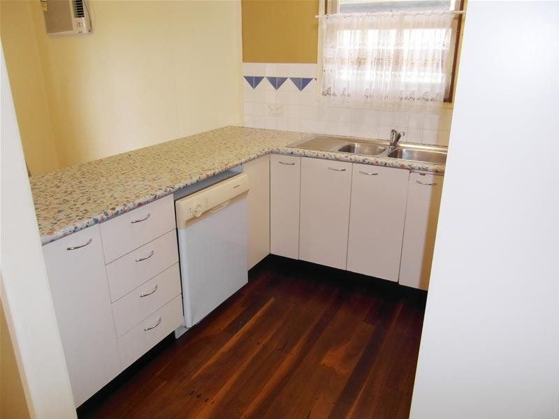 112a Pohlman Street, Southport QLD 4215